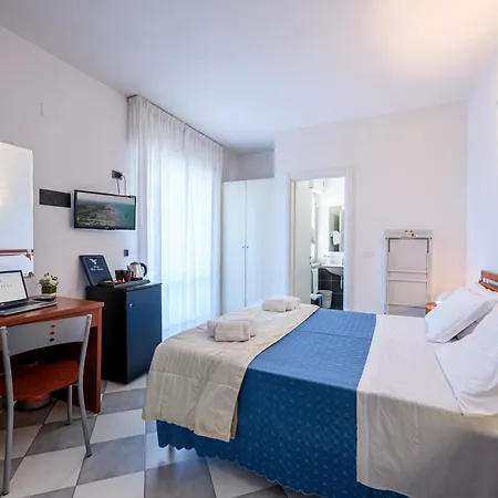 Falco Azzurro 3* Martinsicuro