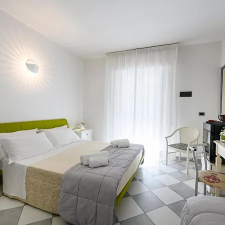 Falco Azzurro Hotel 3*