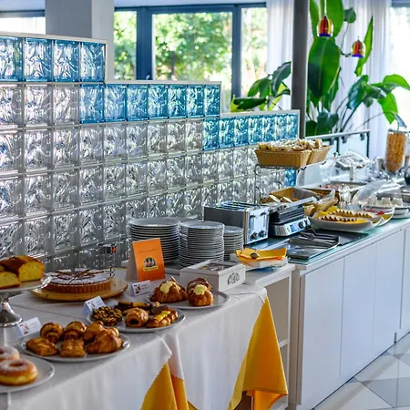 Falco Azzurro Hotel 3*