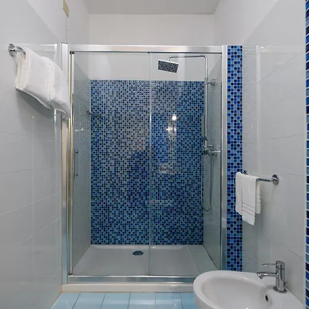 Falco Azzurro 3* Martinsicuro