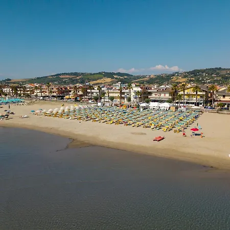 Falco Azzurro 3*