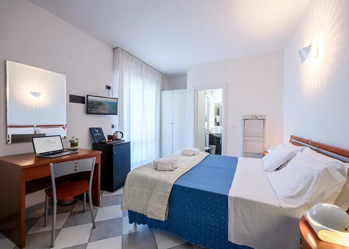 Falco Azzurro 3* מרטינסיקורו