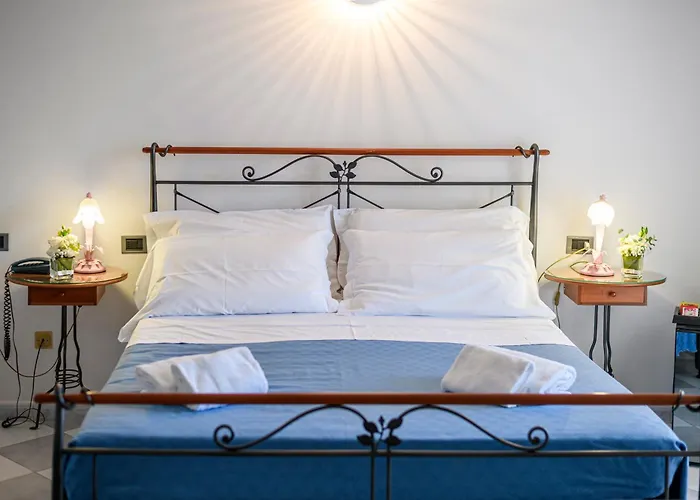 מלון Falco Azzurro 3*