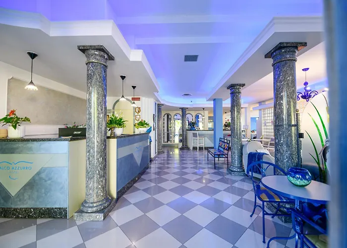 Falco Azzurro מרטינסיקורו