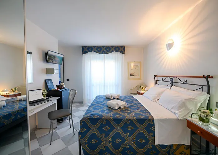 Falco Azzurro Szálloda 3*