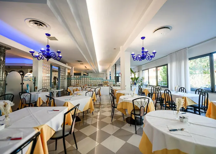 Falco Azzurro מלון מרטינסיקורו